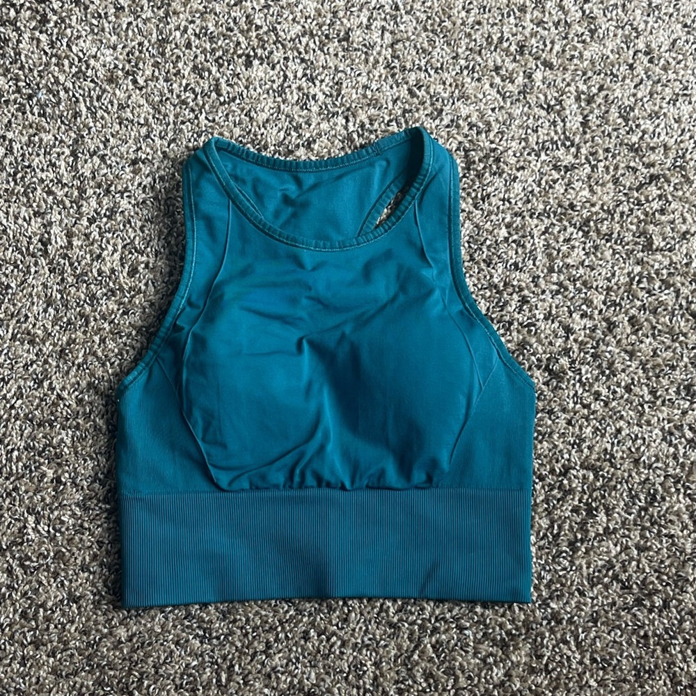 Cute blue lululemon workout bra/tank 🩵💙